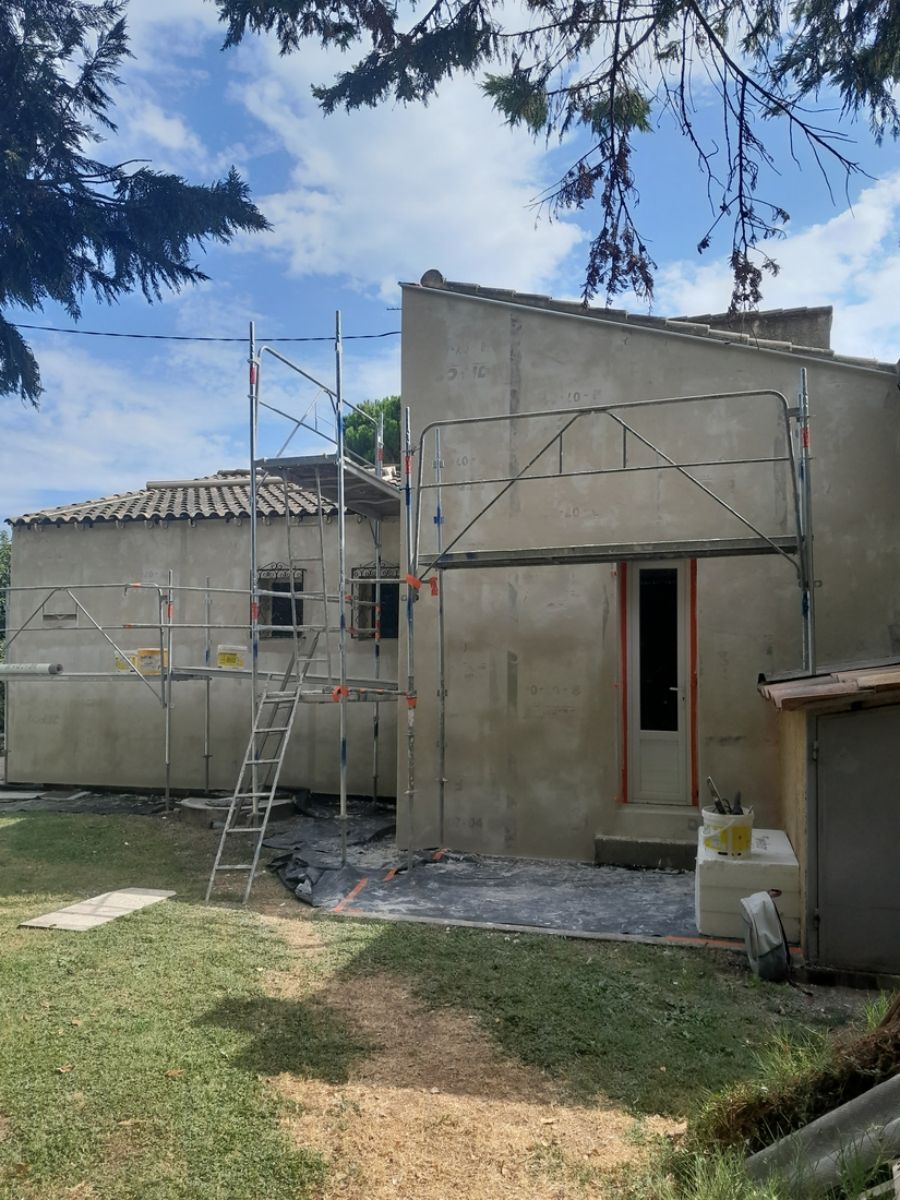 Maison avant isolation thermique par l'extérieur en Vaucluse